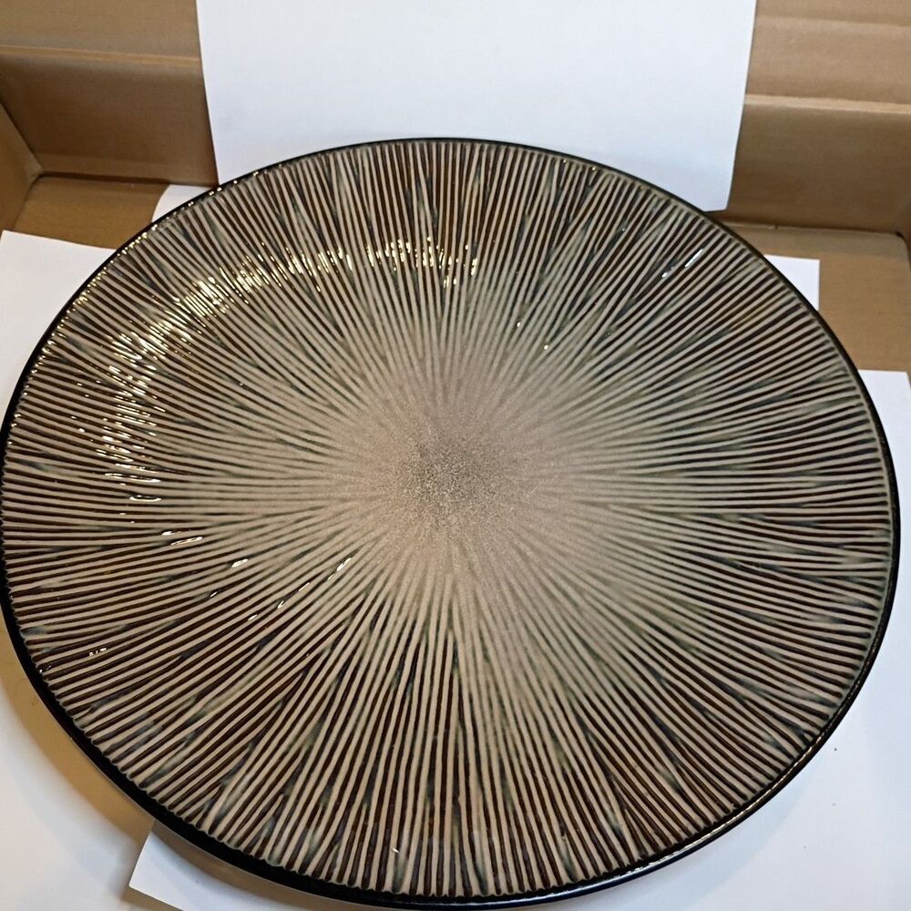 Gibson Designs South Seas Brown Dinner Plate